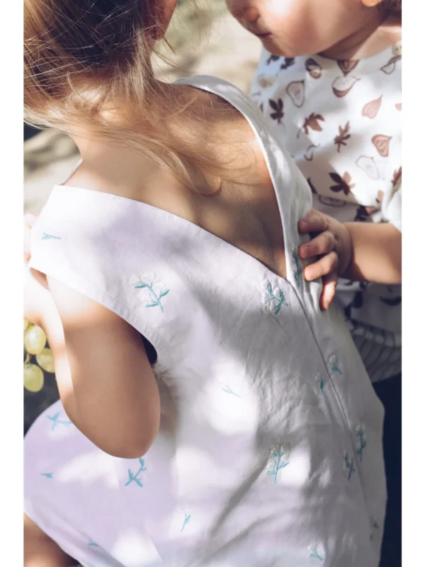 vestido lila primavera bebé