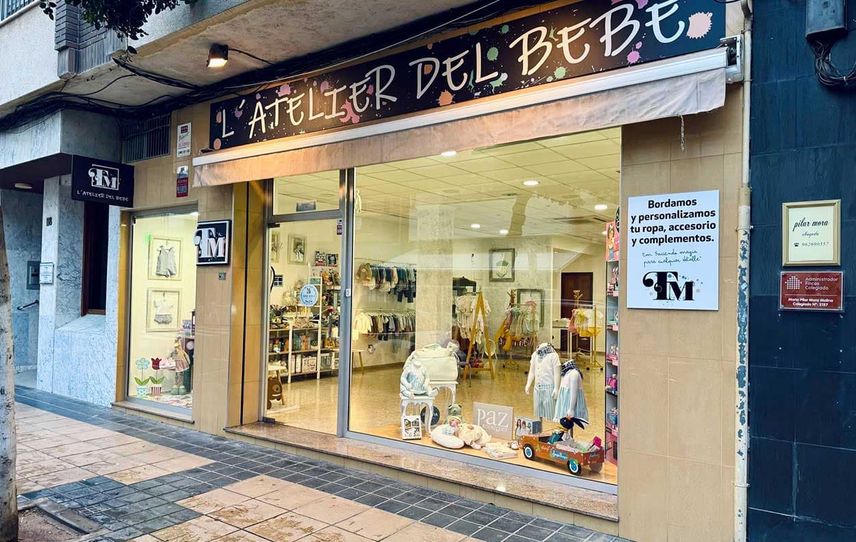 Tienda L'Atelier del Bebé Tana Martínez Puerto de Sagunto. Juguetes y ropa