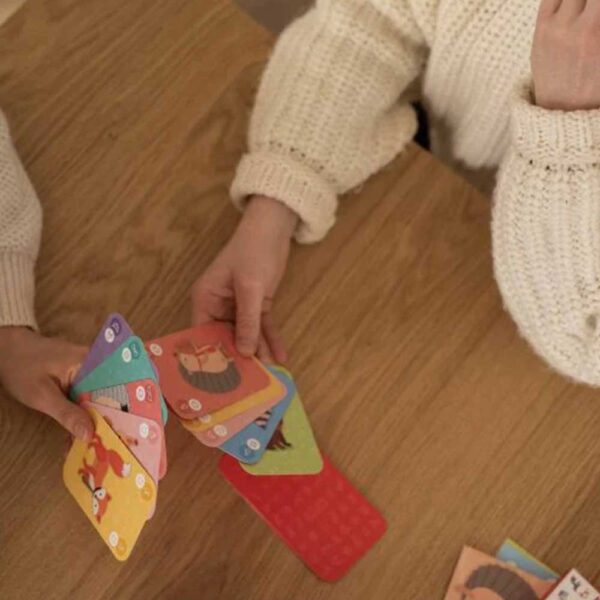 Libro y Juego ¡Cuidado con el tiburon! Manolito Books